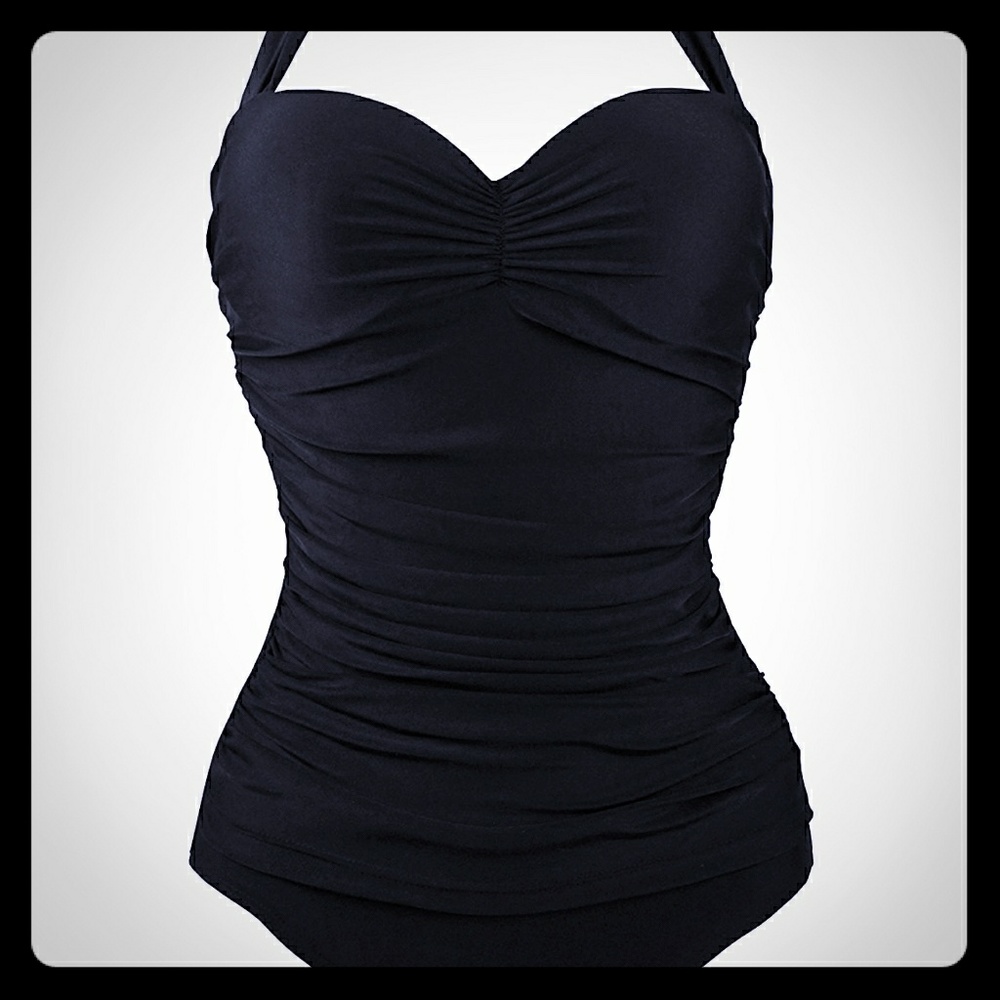 Retro 1950s style underwire bathing suit